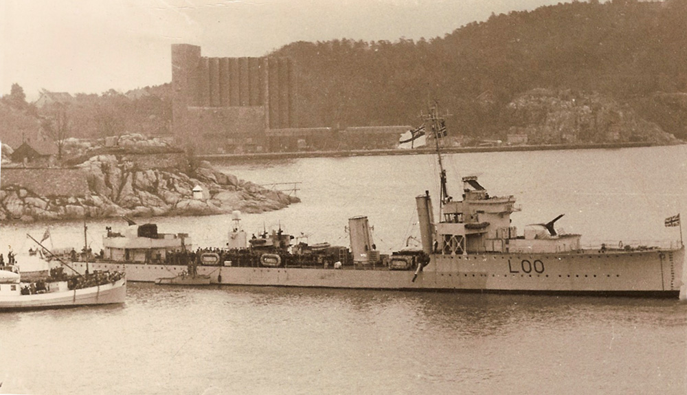 HMS Valorous (L00) at Kristiansand