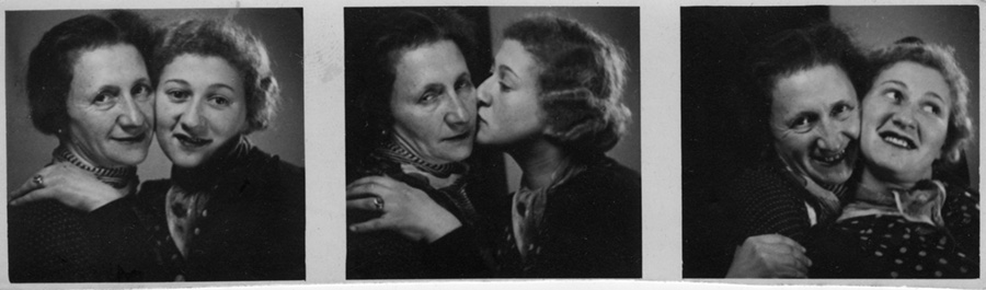 Frieda Munzer and her Mother, 1937