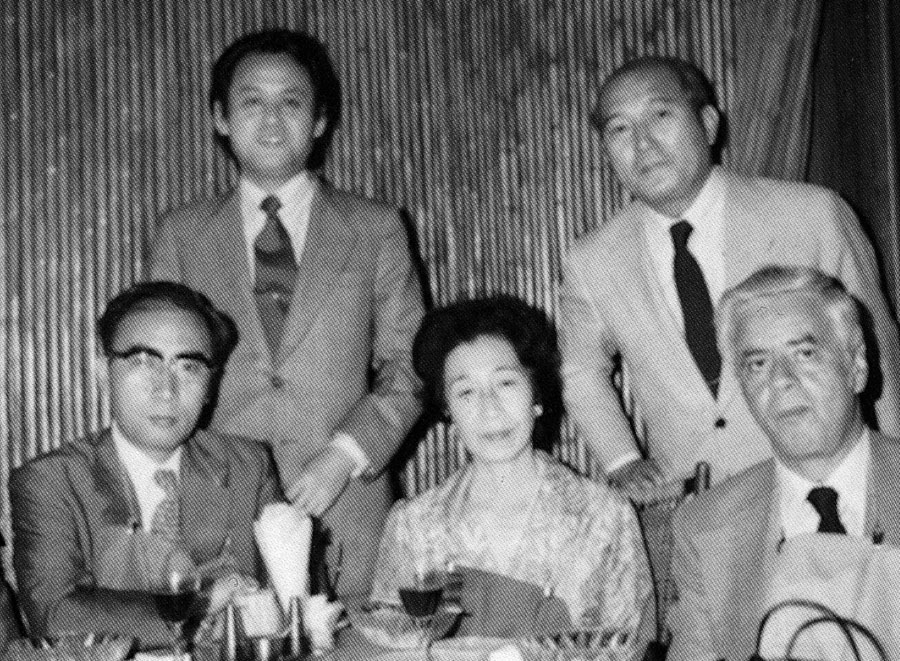 Loet Vdelmans and Japanese businessmen