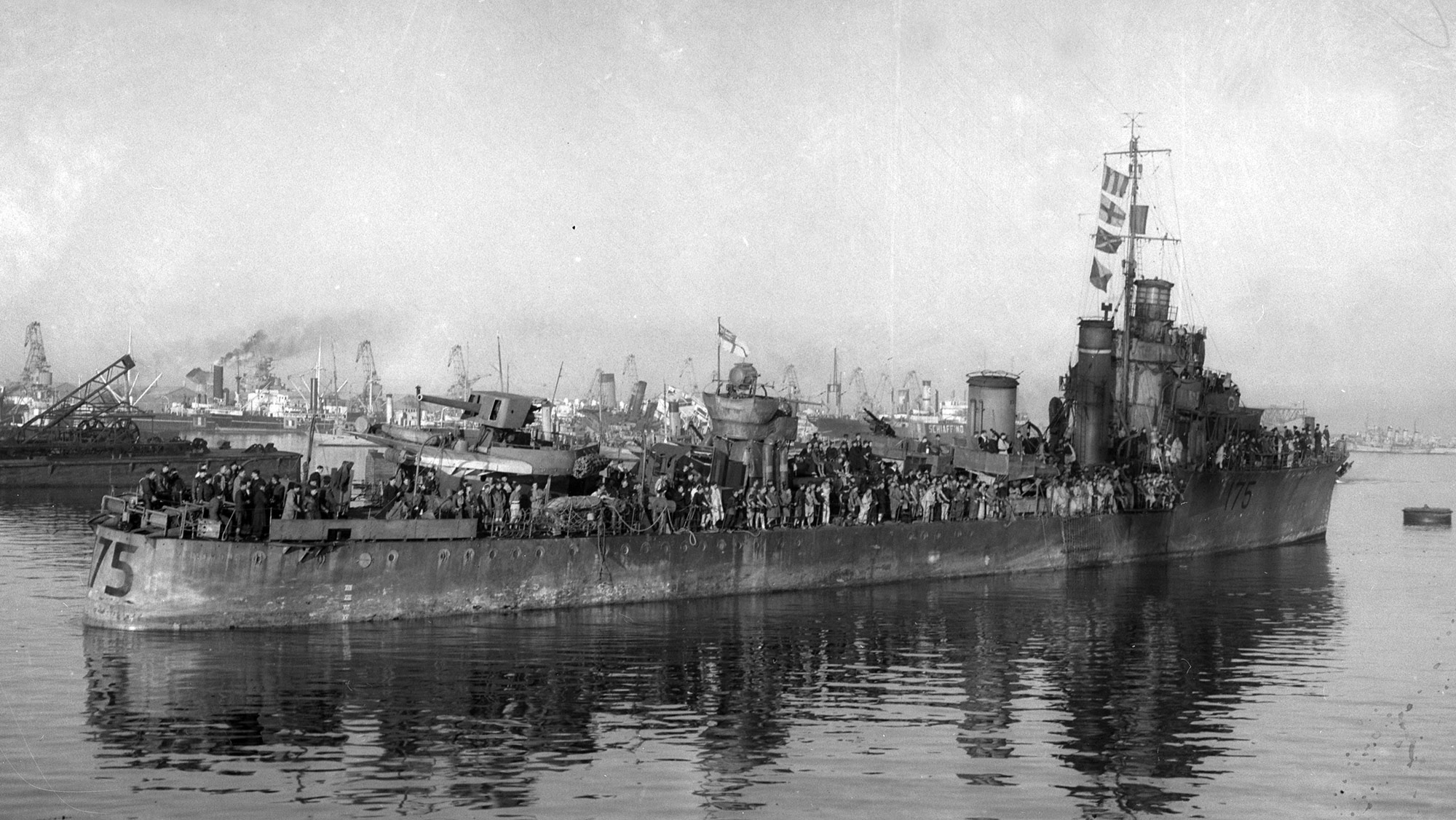 HMS Veonous at  Casablanca, 12 November 1942