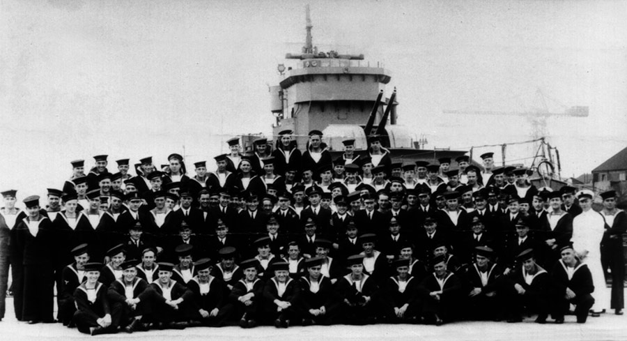 The ship's company  of HMS Vimiera, Rosyth 1940