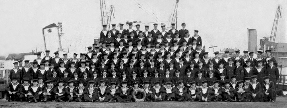 The ship's Company of HMS Byard